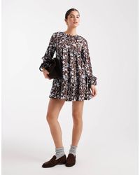 New Look - Aangerimpelde Mini-Jurk Met Bloemenprint En Lange Mouwen - Lyst