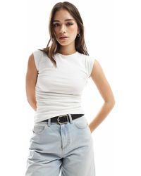 Stradivarius - Top froncé à manches courtes - Lyst