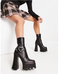 LAMODA - Platform Chunky Ankle Boot With Heart Buckle - Lyst