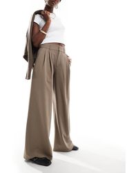 Stradivarius - Super Wide Leg Pleat Front Trousers - Lyst