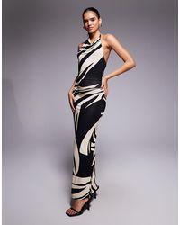 Forever New - Maxi-Jurk Van Soepelvallende Stof Met Gedrapeerde Halternek En Abstracte Print - Lyst