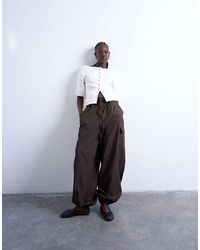 TOPSHOP - Pantaloni A Palloncino Cargo Color Cioccolato - Lyst