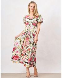 Hope & Ivy - Angie Printed Puff Sleeve V-Neck Tiered Midi Dress - Lyst