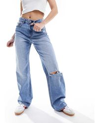 Stradivarius - Dad Jeans Met Wijde Pijpen En Scheuren - Lyst