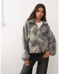 Weekday - – oversize-oberteil aus teddyfell mit reißverschluss und airbrush-print - Lyst