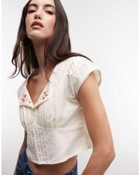 Reclaimed Vintage - Cropped Shirt With Collar And Floral Embroidery - Lyst