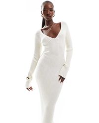 In The Style - Vestido Largo Estilo Jersey Con Cuello De Pico De Canalé Suave De - Lyst