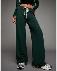 Bershka - – flauschige hose aus jersey - Lyst