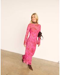 Never Fully Dressed - Robe longue en tulle à motif cachemire avec encolure bateau et manches évasées - Lyst