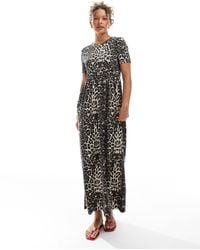 Threadbare - – kurzärmliges midikleid aus jersey mit leopardenprint und tiefer taille - Lyst