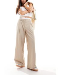 Pimkie - Pantalon ajusté coupe droite avec détail style caleçon - beige - Lyst