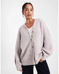 ASOS - Gilet boyfriend oversize en maille bouclée avec col v - champignon - Lyst