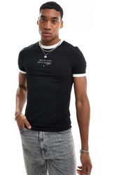 ASOS - Camiseta negra ajustada con ribetes y estampado - Lyst