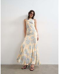 TOPSHOP - Satijnen Maxi Jurk Met Racerhals Van Gebloemd Jacquard - Lyst