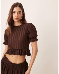 ASOS - Top Fruncido De Manga Corta Con Detalle De Volante De Tejido Texturizado De (Parte De Un Conjunto) - Lyst