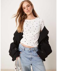Jdy - T-Shirt Bianca A Coste Con Stampa Di Cuori - Lyst