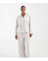 Loungeable - Curve- Set Van Superzachte Jersey Top Met Reverskraag En Broek - Lyst