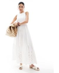 New Look - Robe côtelée mi-longue à broderies et col nageur - Lyst