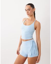 4505 - Scoop Neck Vest With Inner Bra And Adjustable Straps - Lyst