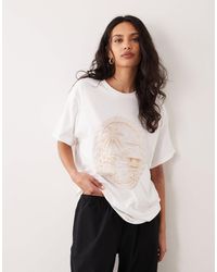 Miss Selfridge - Oversized T-shirt With Crochet Beach Print - Lyst