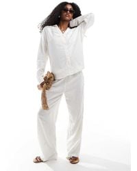 ONLY - Pantalones Blancos Sin Cierres De Pernera Ancha Con Detalle Bordado De Mezcla De Lino De (Parte De Un Conjunto) - Lyst