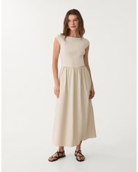Stradivarius - Vestito Midi Color Pietra A Contrasto - Lyst