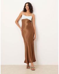 ASOS - Asos desing - robe caraco longue à enfiler en satin avec coutures apparentes sur le buste - bleu et chocolat - Lyst