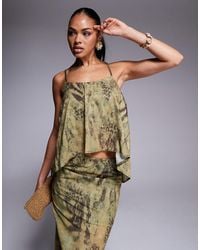 ASOS - Top d'ensemble en tulle fluide à imprimé animal avec liens au dos - vert - Lyst
