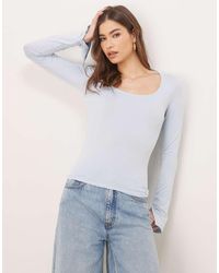 Gina Tricot - Top A Maniche Lunghe Morbido Al Tatto Con Scollo Rotondo E Polsini Con Spacco - Lyst