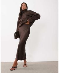 Kaiia - Exclusive Satin Bias Cut Maxi Skirt Co-ord - Lyst
