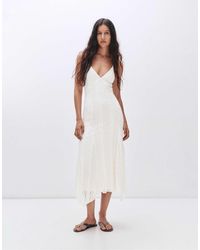 Pull&Bear - – midikleid aus beiger spitze mit riemchenträgern - Lyst