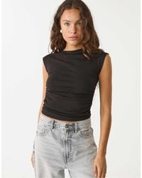 Stradivarius - Basic Fitted T-Shirt With Gathering - Lyst