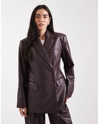 ASOS - Blazer ajusté décontracté en similicuir - prune - Lyst