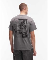 Levi's - T-Shirt Comoda Grigia Con Grafica Western Sul Retro - Lyst