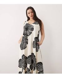 ASOS - Asos Design Curve Sleeveless V Neck Trapeze Maxi Dress - Lyst