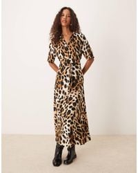 Jdy - Robe chemise longue à manches courtes nouée à la taille - imprimé léopard - Lyst