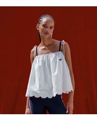 adidas - Top De Tirantes Con Bordado Inglés De Originals X Asos - Lyst