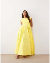 ARRANGE Curve Cinched Waist Pleat Detail Maxi Dress in Natural | Lyst ARRANGE Curve Cinched Waist Pleat Detail Maxi Dress in Natural | Lyst