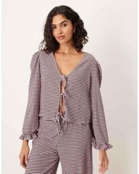 ASOS - Top Allacciato Sul Davanti Rosa E Nero A Quadretti Con Maniche Ampie - Lyst