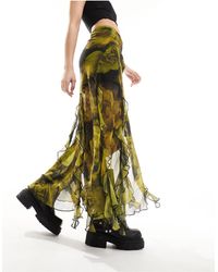 Miss Selfridge - Falda larga verde con estampado floral, abertura y volantes - Lyst