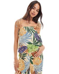 Vero Moda - Top Plisado De Tirantes Con Cuello Cuadrado Y Estampado De Hojas De Palmera De (Parte De Un Conjunto) - Lyst