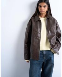 TOPSHOP - Chaqueta Bomber Marrón Extragrande Con Lavado Vintage, Cremallera Y Detalle De Costuras De Cuero Sintético De - Lyst