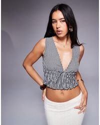 Princess Polly - Mixing It Up Shirred Tie Detail Plunge Cropped Top - Lyst