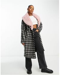 Urbancode - Urban Code Longline Houndstooth Overcoat With Pink Faux Fur Collar - Lyst