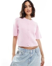 Pieces - Gilet à manches courtes en maille douce - thé - Lyst