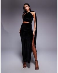 ASOS - – drapiertes neckholder-maxikleid aus samt - Lyst