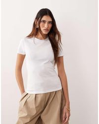 ARRANGE - Sculpted Crew Neck T-shirt - Lyst