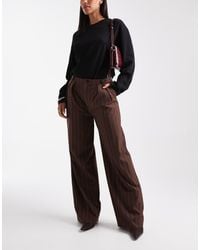 ASOS - Gestreepte Elegante Broek Met Wijde Pijpen En Lipje - Lyst