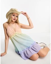 Miss Selfridge - – mini-strandkleid aus chiffon mit em farbverlauf und rüschen - Lyst