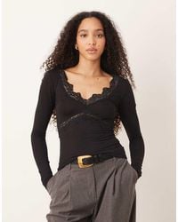 Gina Tricot - V Neck Lace Detail Long Sleeve Slim Fit Top - Lyst